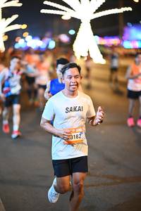 BIB: 3182
                            <button type="button" onclick="openModal(23154409)" class="btn btn-primary btn-sm float-right btn-popup" data-toggle="modal" data-target=".modal-high-quality">
                        <i class="fas fa-shopping-cart"></i> Add to Cart
                    </button>
                                            <button type="button" onclick="isThisMe(23154409, true)" class="btn btn-success btn-sm float-right btn-popup btn-isme hidden" data-toggle="tooltip" data-placement="bottom" title="นี่คือรูปของคุณใช่ไหม คลิกที่นี่เพื่อเอาเข้าอัลบั้ม">
                        <i class="fas fa-plus"></i> Add to album
                    </button>
                    <button type="button" onclick="isThisMe(23154409, false)" class="btn btn-warning btn-sm float-right btn-popup btn-isnotme hidden">
                        <i class="fas fa-ban"></i> Remove from album
                    </button>